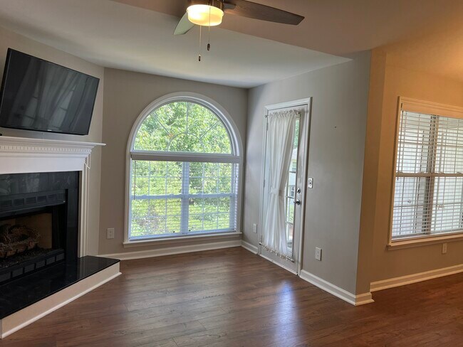 Building Photo - 3630 3B-3643 Morris Farm Dr
