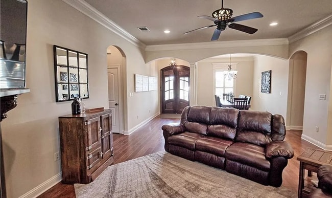 Building Photo - Beautiful 3 bed/3 bath home in Gardens of ...