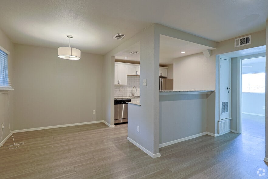 Primary Photo - Manor Flats