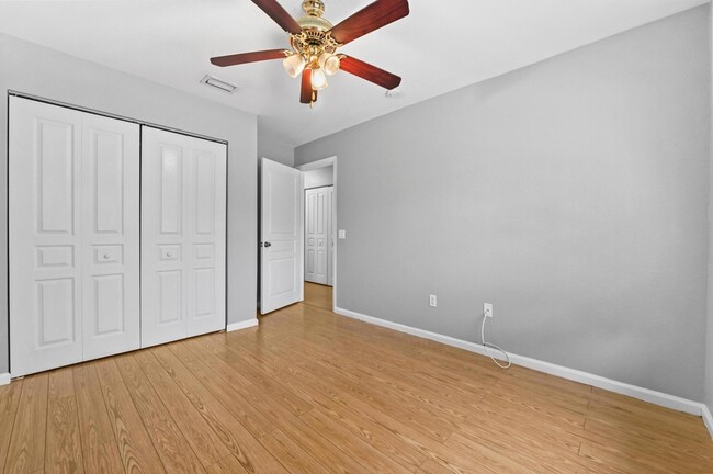 Building Photo - 5049 Starblaze Dr