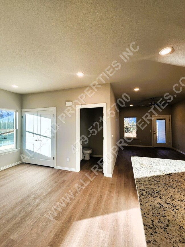 Building Photo - POIGAI ESTATES: BRAND NEW