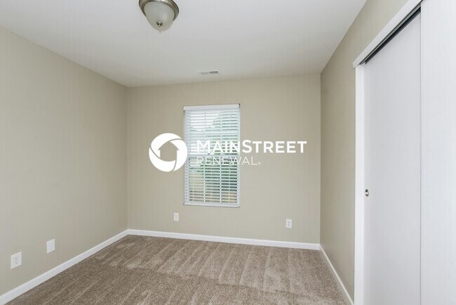 Building Photo - 3 Bedroom Pet-Friendly Home in Charlotte, ...