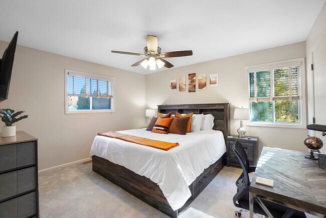 Building Photo - 346 Weatherford Ln