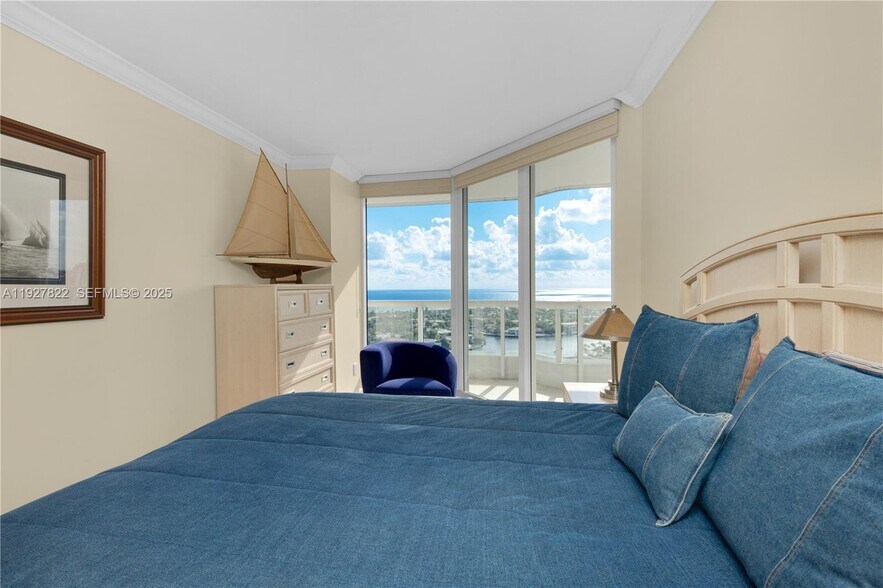 Building Photo - 21055 Yacht Club Dr