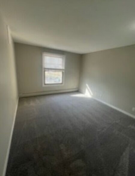 Building Photo - 930 Westbrooke Way