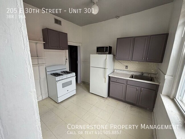 Building Photo - 205 E 30th St