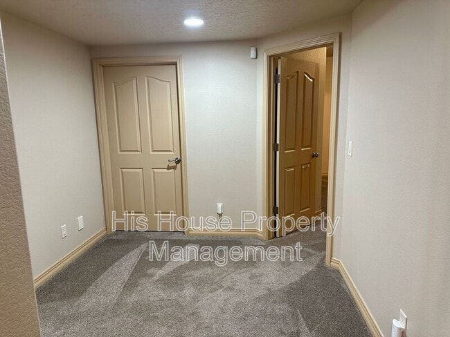 Building Photo - 3103 68th Ave Ct