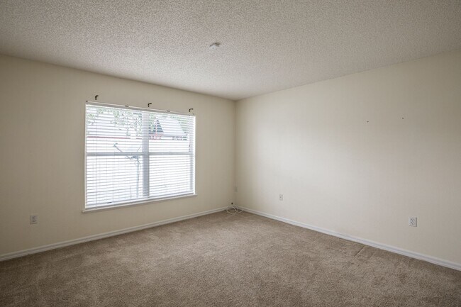 Building Photo - 1866 Hornsey Ct