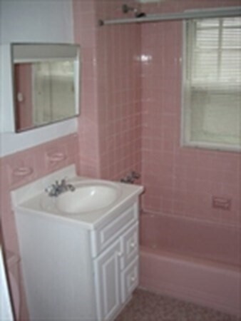 Building Photo - 283 Lowell Ave