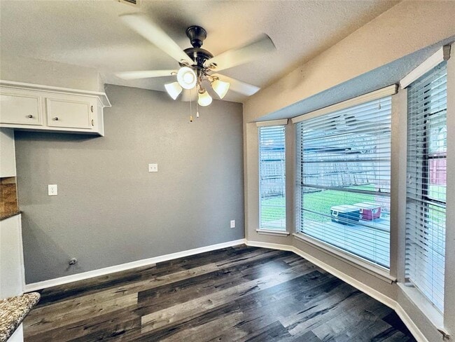 Building Photo - 3934 Thistlewood Dr
