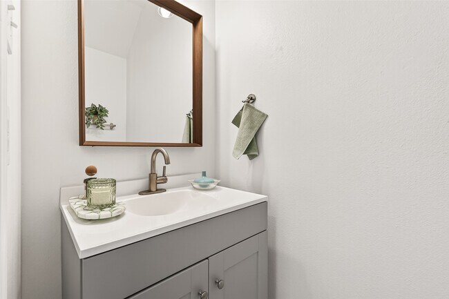 Building Photo - 16535 Oat Mill Dr