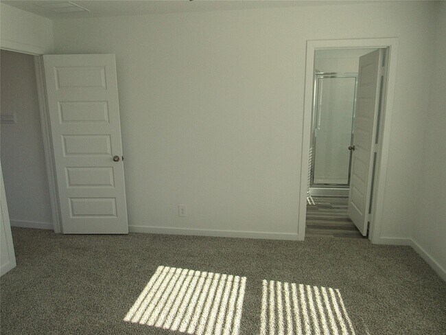 Building Photo - 2807 Glengary River Wy