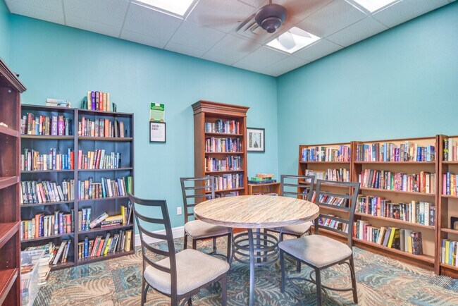 Building Photo - 5172 Coquina Key Dr SE