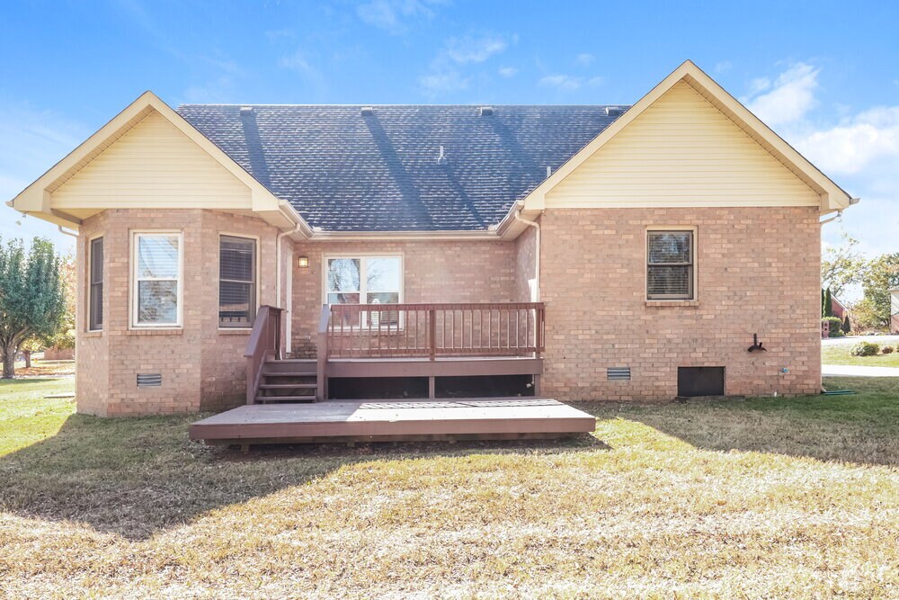 Building Photo - 1818 Pennington Dr