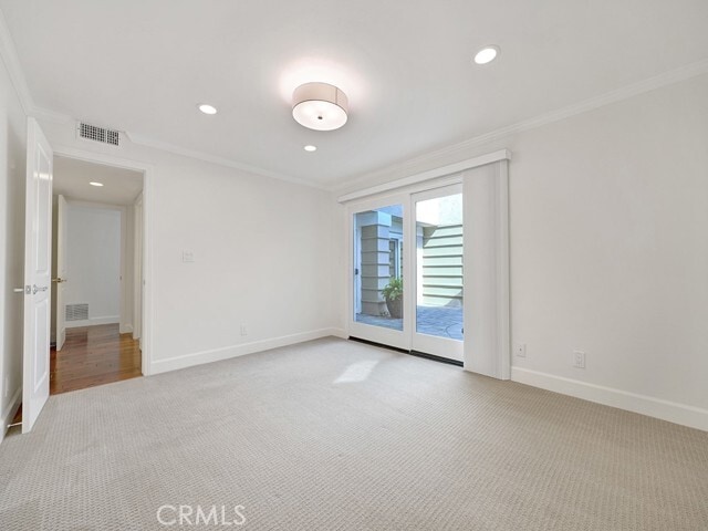 Building Photo - 4 Lakeview
