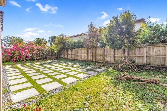 Building Photo - 11770 SW 251st St