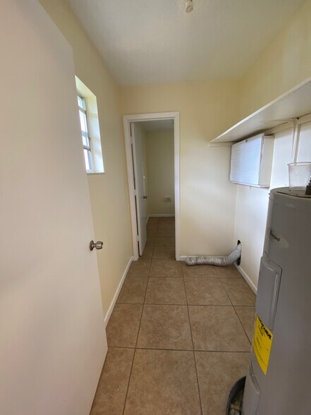 Laundry Room - 1416 Peavy Ct