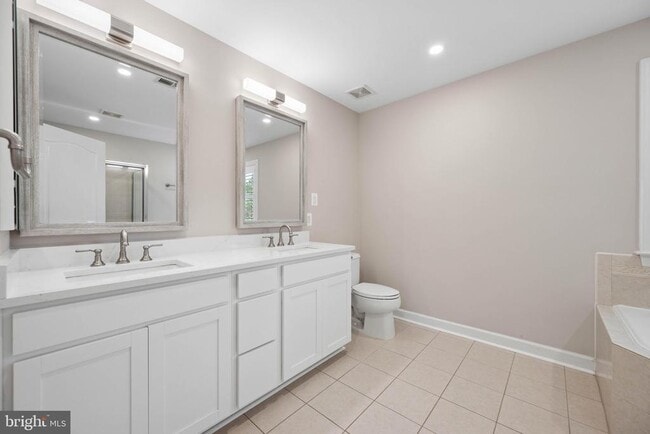 Building Photo - 110 Bedrock Dr