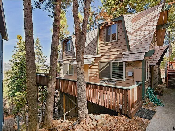 Building Photo - Lake View Modified Gambrel with Spa Near Bear Mountain