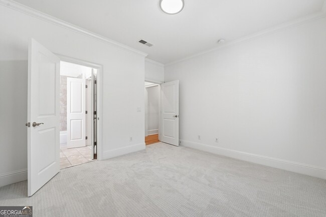 Building Photo - 6740 Castleton Dr NW