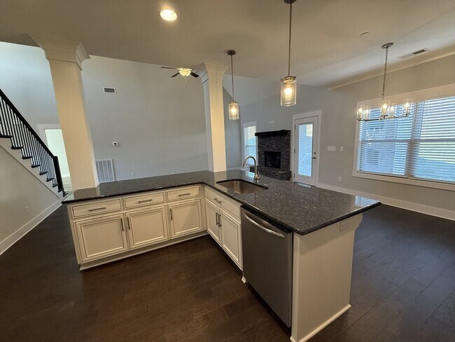 Building Photo - 1124 Watercress Ct