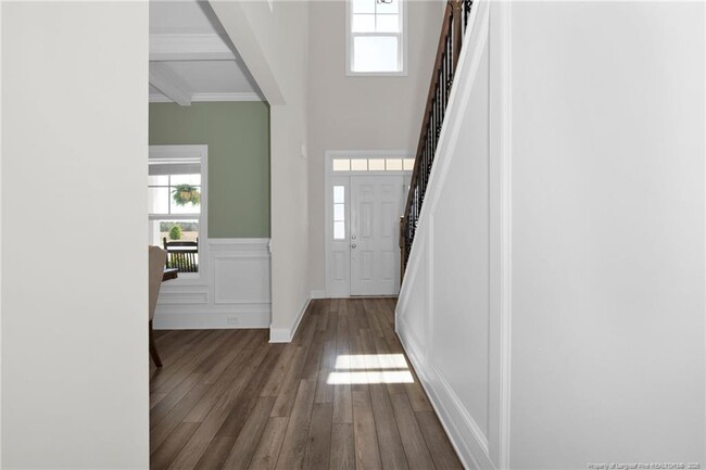 Building Photo - 5369 Debut Ave