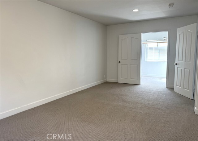 Building Photo - 4292 Howard Ave