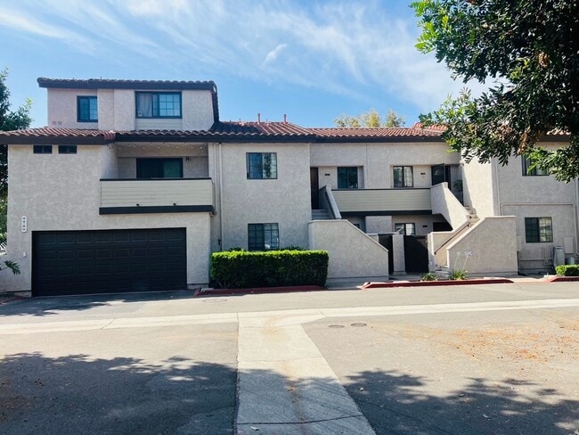 Primary Photo - Luxury Living Awaits: Stunning Remodeled C...