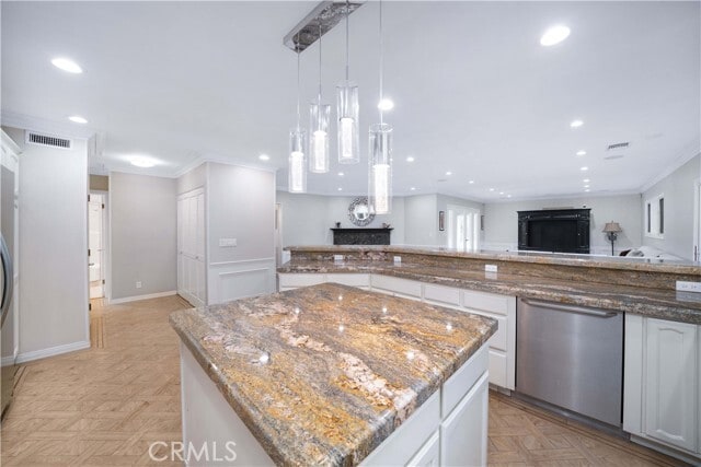 Building Photo - 2714 Club Dr