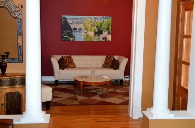 Building Photo - 32 Wilson Ave