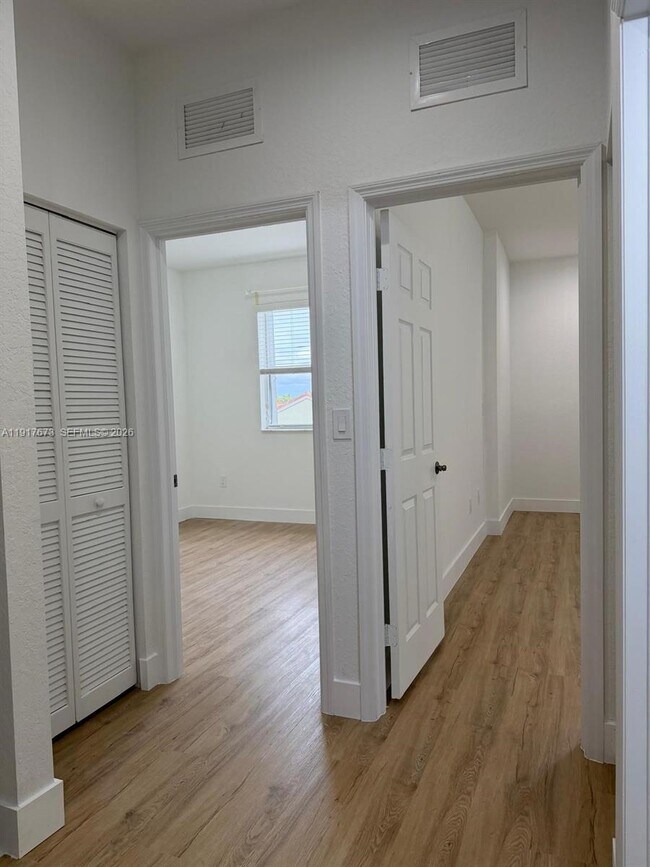 Building Photo - 3972 SW 149th Pl