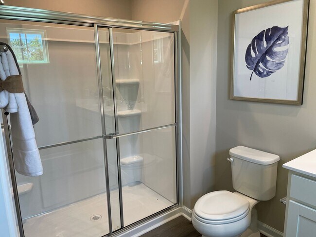 Building Photo - 3 Bedroom 2 Bathroom at Sharron Creek-Pet ...