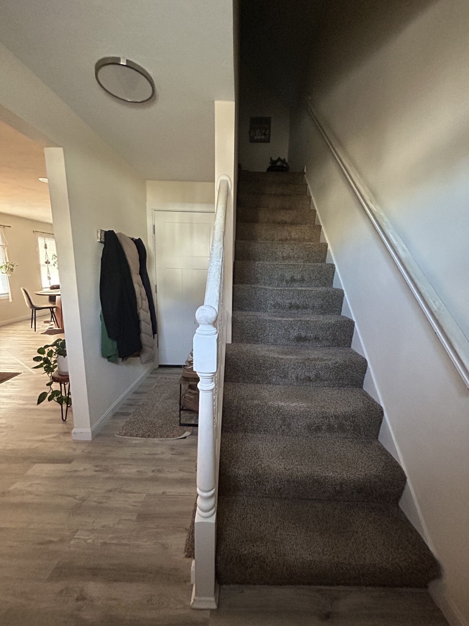 Front entrance way with stairs leading up to 2nd floor - 19D Sigourney St