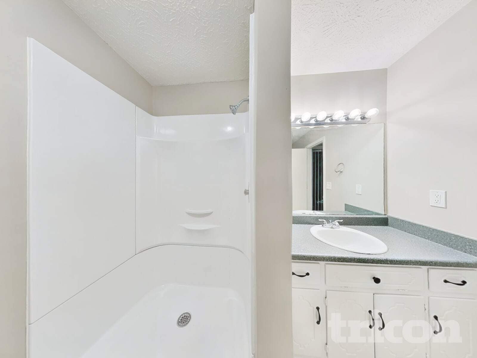 Building Photo - 303 Lowe Ct NW