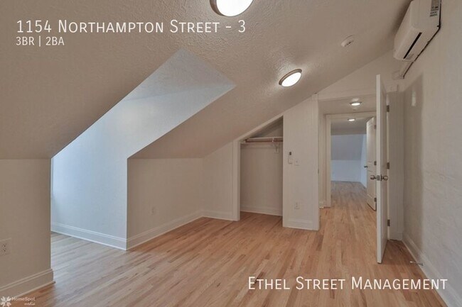 Building Photo - 1154 Northampton St