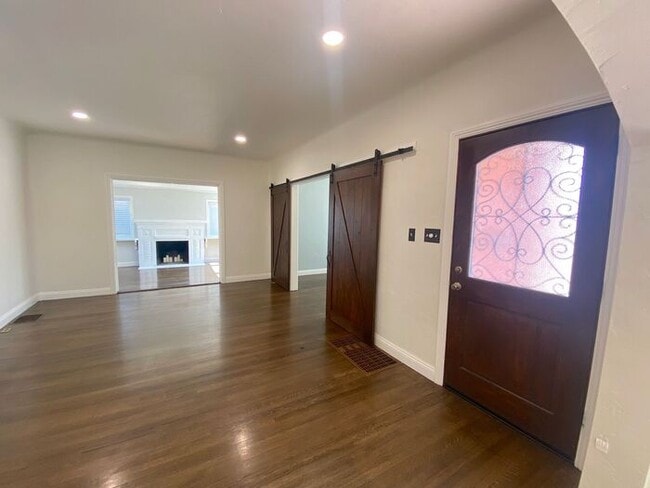 Building Photo - Fabulous Reno Historical House - Charming ...