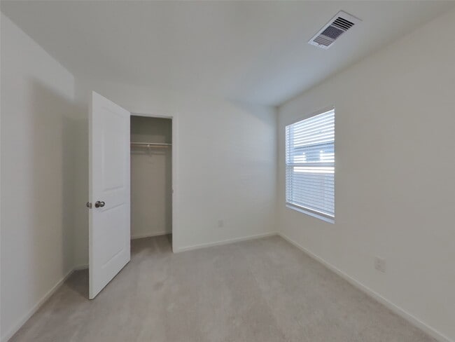 Building Photo - 13035 Shells Ln