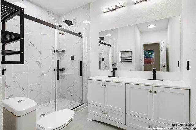 Building Photo - 2031 S Trinity St