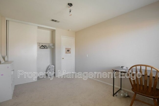 Building Photo - 8543 Yarrow Ln