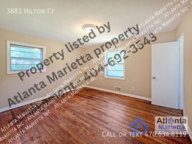 Building Photo - 3881 Hilton Ct