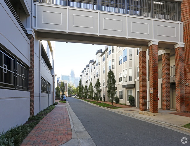 Building Photo - Camden South End