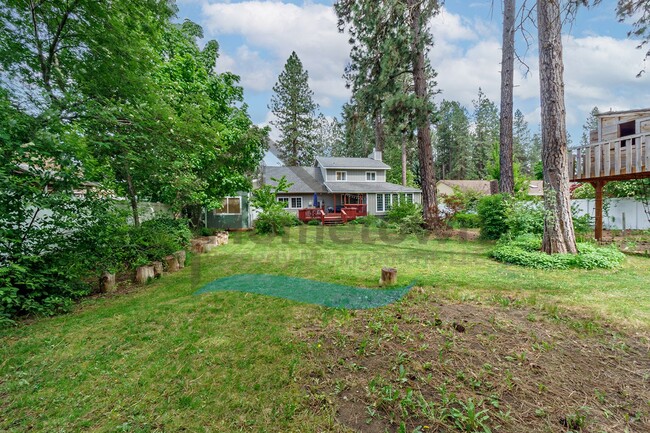 Building Photo - 4 Bedroom 4 Bathroom Home with Attached 2-...