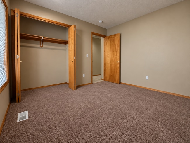 Building Photo - 17027 SW Lynnly Way