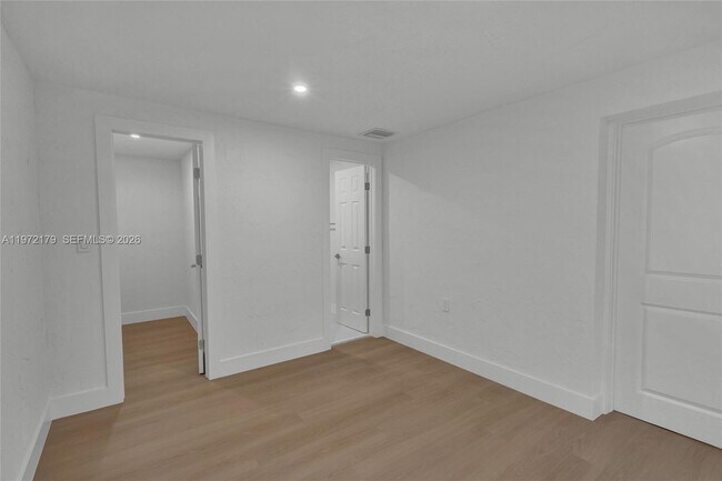 Building Photo - 5111 SW 73rd Terrace