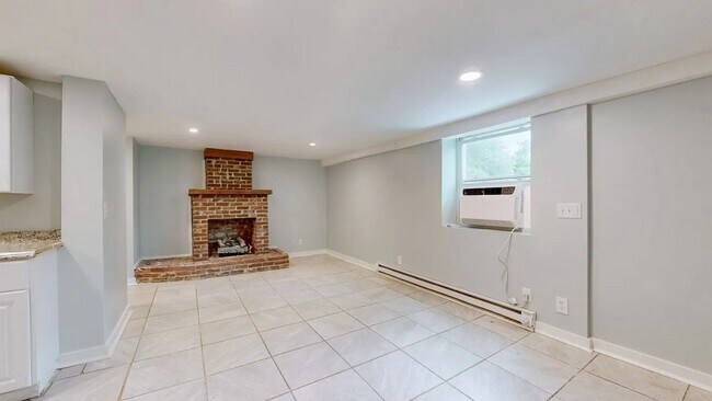 Building Photo - 1070 Draughon Dr