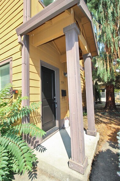 Building Photo - 5727-5743 N Maryland Ave