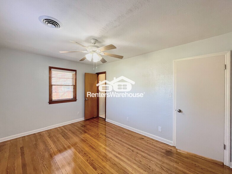 Building Photo - 712 Woodstock Rd