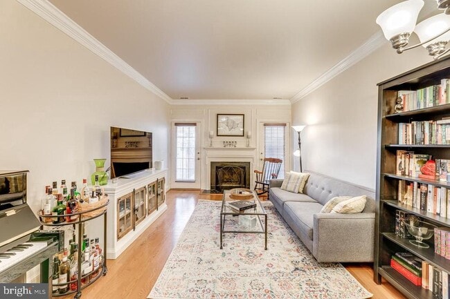 Building Photo - 519 Tobacco Quay