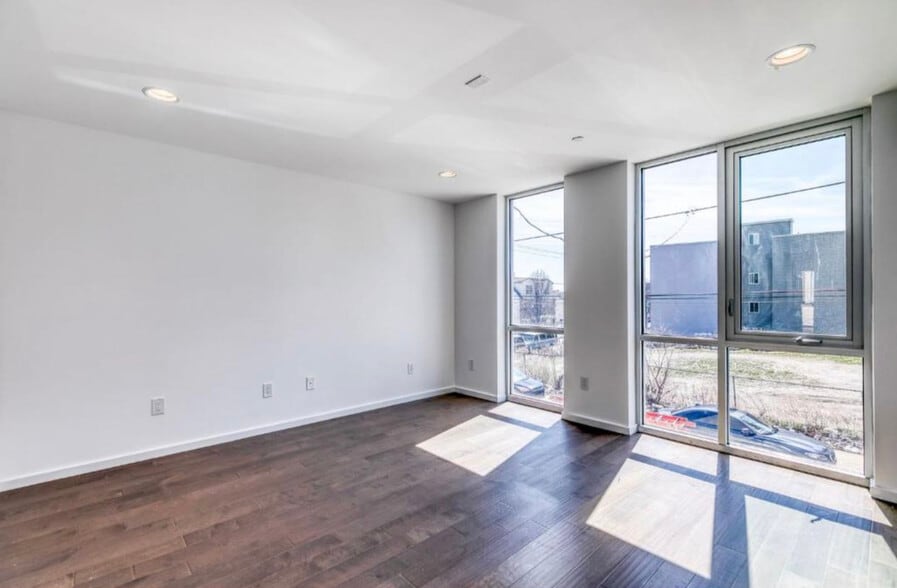 Building Photo - 1613 N 7th St