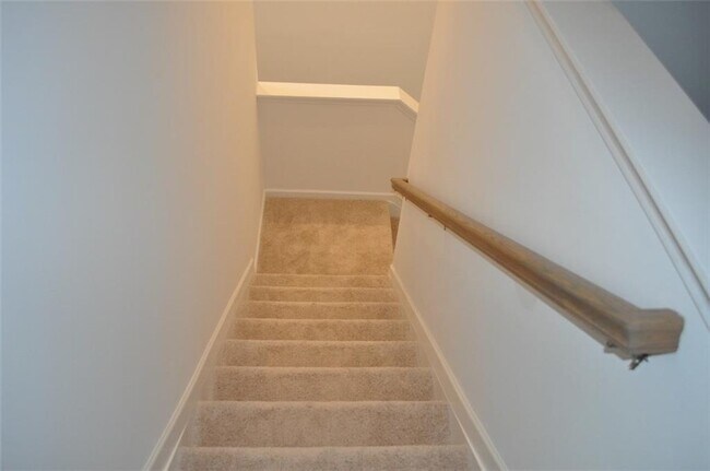 Building Photo - 5745 Thornton Dr